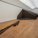 Delcy Morelos, Madre, 2025, earth, clay, water, wood, metal, jute, hay, straw, cinnamon, cloves, buckwheat, chia seeds, tobacco, honey, dimensions variable. Exhibition view Hamburger Bahnhof – Nationalgalerie der Gegenwart, 11.7.2025 – 25.1.2026 © Delcy M